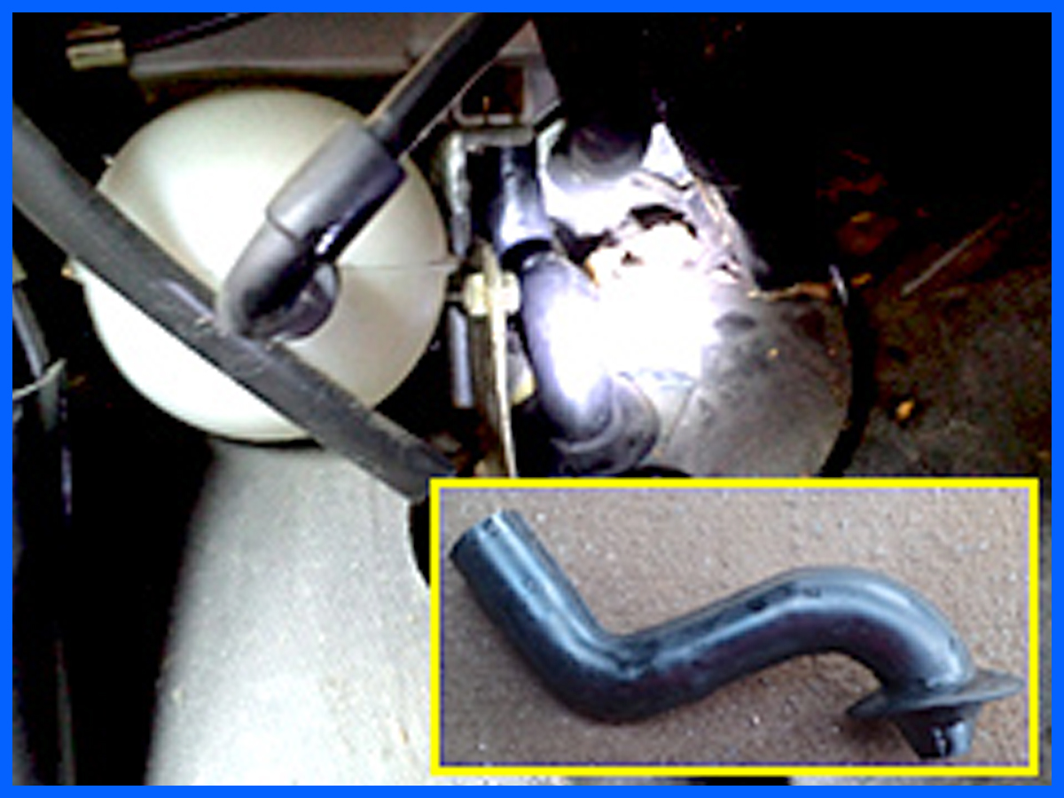 ＡＣの車内水漏れ